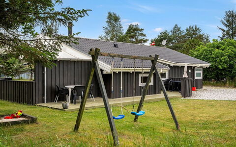 Gjorgjija - from the Sea: Sommerhus, Skur, Hytte, Stuehus, Prærie, Hytte, Lade, Bjælkehytte, Garden Bygninger