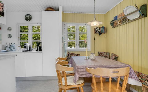 Ingobert - 50M from the Sea: Græs, Græs-, Landskab, Økoregion, Almindeligt, Plantesamfund, Land Lot, Udendørs Møbler, Prærie, Shrubland