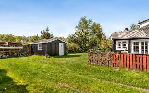 Ingobert - 50M from the Sea: Græs, Græs-, Landskab, Økoregion, Almindeligt, Plantesamfund, Land Lot, Udendørs Møbler, Prærie, Shrubland