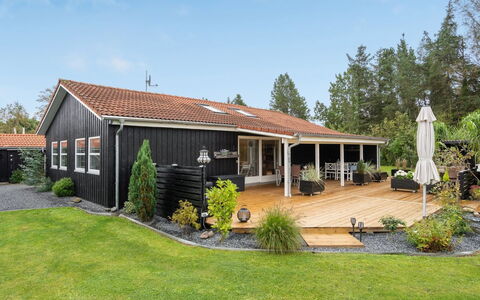 Almen - 400M from the Sea: Tag, Hus, Hjem, Sommerhus, Sidespor, Estate, Indkørsel, Garden Bygninger, Gård, Skur