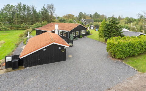 Almen - 400M from the Sea: Tag, Hus, Hjem, Sommerhus, Sidespor, Estate, Indkørsel, Garden Bygninger, Gård, Skur