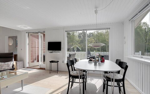 Mainio - 800M from the Sea: Tag, Hus, Hjem, Sommerhus, Sidespor, Estate, Indkørsel, Garden Bygninger, Gård, Skur