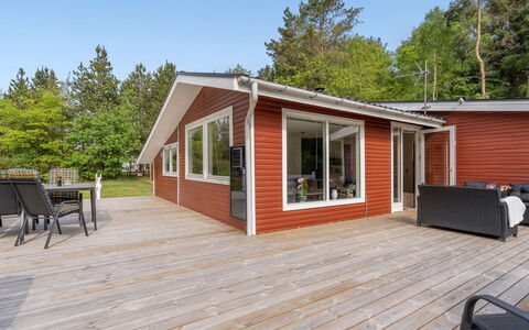 Mainio - 800M from the Sea: Tag, Hus, Hjem, Sommerhus, Sidespor, Estate, Indkørsel, Garden Bygninger, Gård, Skur