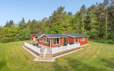 Mainio - 800M from the Sea: Tag, Hus, Hjem, Sommerhus, Sidespor, Estate, Indkørsel, Garden Bygninger, Gård, Skur