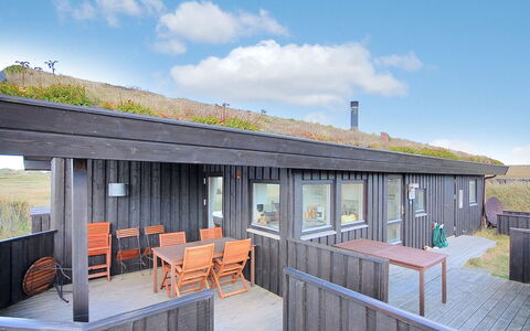 Eri - 300M from the Sea: Boligområde, Tag, Forstad, Indkørsel, Estate, Skorsten