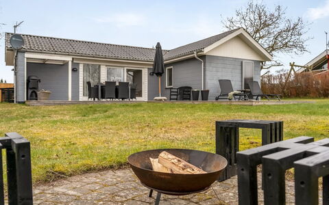 Kerttuli - 800M from the Sea: Bygning, Hus, Tag, Hjem, Boligområde, Arkitektur, Sommerhus, Sidespor, Land Lot, Estate