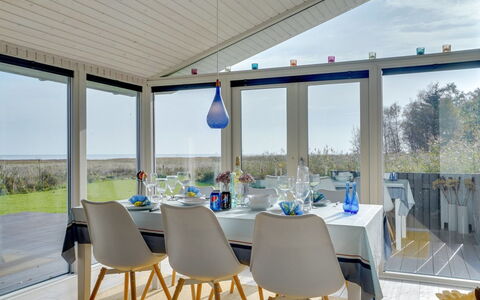Gisa - from the Sea: Træ, Hav, Sky, Coastal Og Oceaniske Landskabsformer, Dæk, Ocean, Planke, Boardwalk, Kyst, Hårdttræ