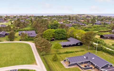 Fliri - 700M from the Sea: Boligområde, Landskab, Almindeligt, Hjem, Land Lot, Landdistrikt, Fugleperspektiv, Estate, Forstad, Landscaping