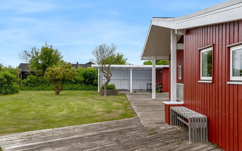 Verene - 400M from the Sea: Sommerhus, Backyard, Gård, Garden Bygninger, Skur, Sidespor, Udendørs Møbler, Bjælkehytte, Udendørs Struktur, Hytte
