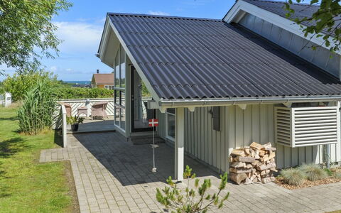Mathias - 625M from the Sea: Møbel, Indretning, Stol, Gulvbelægning, Bord, Udvej, Etage, Loft, Værelse, Eco Hotel