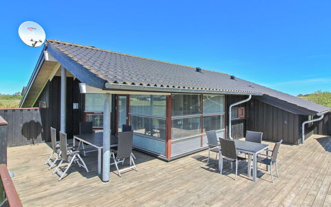 Gretha - 1.0Km from the Sea: Indretning, Loft, Lejlighed, Gulvbelægning, Møbel, Etage, Værelse, Belysning, Hjem, Couch