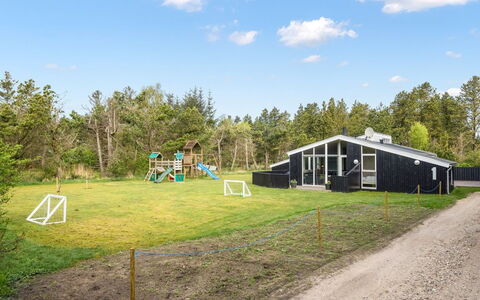 Halwarth - 250M from the Sea: Sommerhus, Skur, Hytte, Stuehus, Prærie, Hytte, Lade, Bjælkehytte, Garden Bygninger