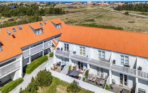 Cilla - 1Km from the Sea: Hus, Hjem, Boligområde, Tag, Sommerhus, Land Lot, Estate, Gård, Have, Sidespor