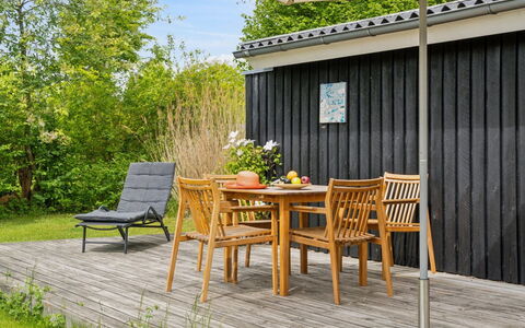 Ilsabet - 750M from the Sea: 