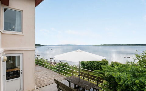 Grumme - 30M to the Fjord: Sommerhus, Hjem, Hus, Tag, Veranda, Estate, Sidespor, Garden Bygninger, Stuehus, Gård