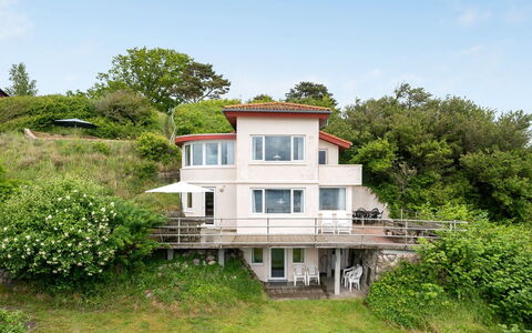 Grumme - 30M to the Fjord: Sommerhus, Hjem, Hus, Tag, Veranda, Estate, Sidespor, Garden Bygninger, Stuehus, Gård
