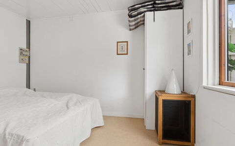 Gadde - 1Km from the Sea: Væg, Gulvbelægning, Etage, Indretning, Træ, Loft, Soveværelse, Møbel, Seng, Værelse