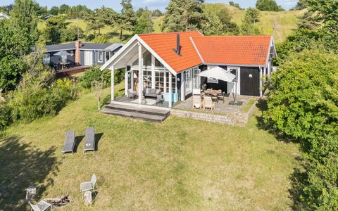Bernadete - 50M to the Fjord: Lejlighed, Skygge, Altan, Stol, Hegn, Udendørs Møbler, Aluminium, Kunstgræs