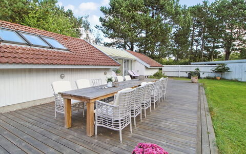 Erly - 500M from the Sea: Boligområde, Tag, Forstad, Indkørsel, Estate, Skorsten