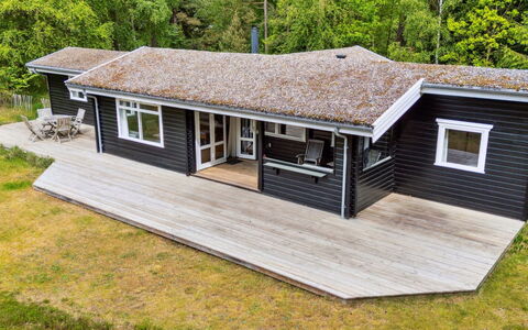 Nititzki - 600M from the Sea: Hjem, Sommerhus, Veranda, Sidespor, Stuehus, Udendørs Struktur