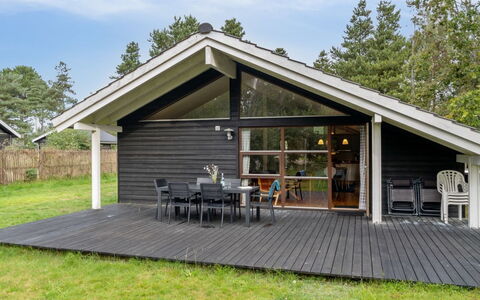 Wilgrib - 400M from the Sea: Tag, Hus, Land Lot, Hjem, Sommerhus, Estate, Garden Bygninger, Skygge, Bjælkehytte, Landscaping