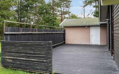 Wilgrib - 400M from the Sea: Tag, Hus, Land Lot, Hjem, Sommerhus, Estate, Garden Bygninger, Skygge, Bjælkehytte, Landscaping