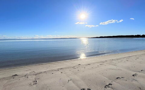 Rikkie - 150M to the Fjord: Blå, Vand, Daytime, Krop Af Vand, Horisont, Strand, Coastal Og Oceaniske Landskabsformer, Kyst, Kyst