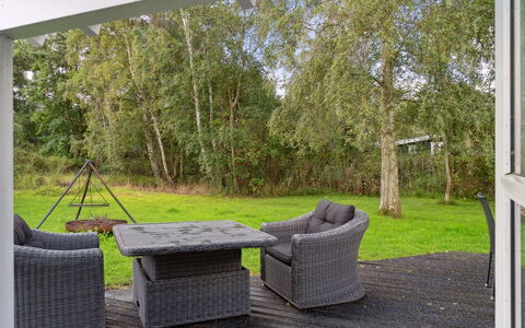 Rik - 350M from the Sea: Svømmepøl, Ferieby
