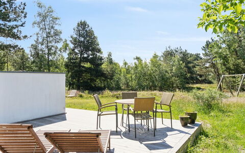 Claudine - 300M from the Sea: Svømmepøl, Stuehus, Estate, Villa, Udvej, Eco Hotel, Hacienda, Backyard