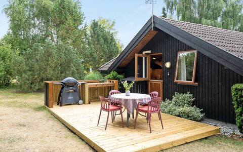 Ija - 200M from the Sea: Tag, Hus, Land Lot, Hjem, Sommerhus, Estate, Garden Bygninger, Skygge, Bjælkehytte, Landscaping