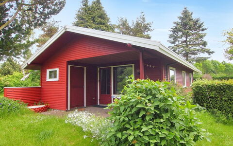 Thing - 200M from the Sea: Tag, Hus, Land Lot, Hjem, Sommerhus, Estate, Garden Bygninger, Skygge, Bjælkehytte, Landscaping