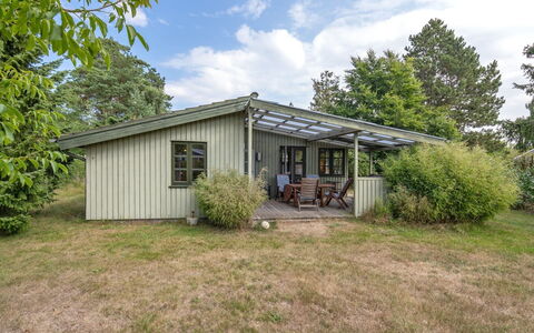 Sini - 300M from the Sea: Tag, Hus, Hjem, Sommerhus, Dør, Sidespor, Dæk, Veranda, Planke, Hårdttræ