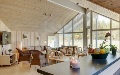 Vilvi - 500M from the Sea: Tag, Hus, Hjem, Sommerhus, Sidespor, Estate, Indkørsel, Garden Bygninger, Gård, Skur