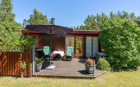Kaarina - 550M from the Sea: Busk, Have, Sommerhus, Skygge, Backyard, Garden Bygninger, Gård, Hårdttræ, Bejdse, Landscaping