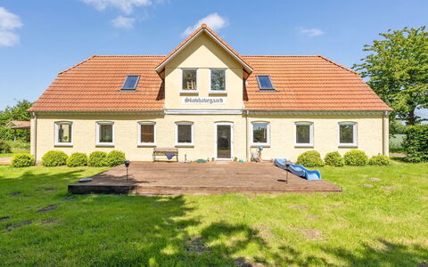 Rouwen - 1Km from the Sea: Tag, Hus, Hjem, Sommerhus, Dør, Sidespor, Dæk, Veranda, Planke, Hårdttræ