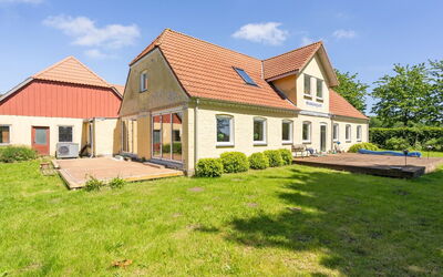 Rouwen - 1Km from the Sea