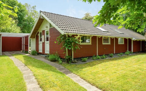 Maard - 325M from the Sea: Blå, Busk, Sommerhus, Bunddække, Have, Estate, Skygge, Landscaping, Stuehus, Eco Hotel
