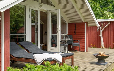 Maard - 325M from the Sea: Blå, Busk, Sommerhus, Bunddække, Have, Estate, Skygge, Landscaping, Stuehus, Eco Hotel