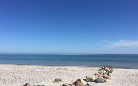 Biorn - 70M from the Sea: Himmel, Blå, Daytime, Strand, Krop Af Vand, Horisont, Naturligt Miljø, Kyst, Hav