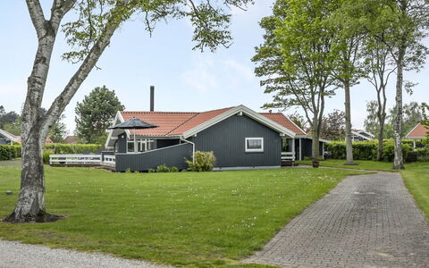 Barth - 150M from the Sea: Tag, Hus, Land Lot, Hjem, Sommerhus, Estate, Garden Bygninger, Skygge, Bjælkehytte, Landscaping