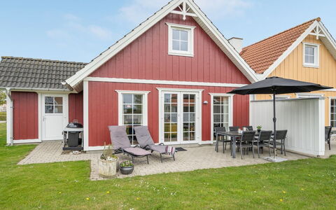 Askan - 200M from the Sea: Boligområde, Tag, Forstad, Indkørsel, Estate, Skorsten