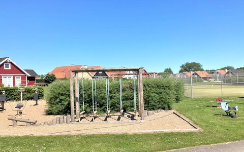 Matleena - 200M from the Sea: Blå, Busk, Sommerhus, Bunddække, Have, Estate, Skygge, Landscaping, Stuehus, Eco Hotel