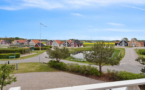 Matleena - 200M from the Sea: Blå, Busk, Sommerhus, Bunddække, Have, Estate, Skygge, Landscaping, Stuehus, Eco Hotel