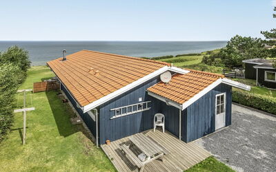 Elfi - 30M from the Sea