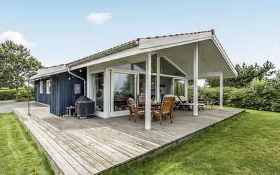 Elfi - 30M from the Sea