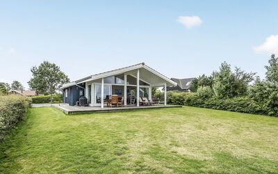 Elfi - 30M from the Sea