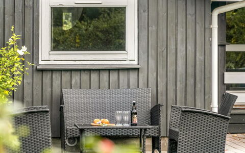 Stasia - 75M from the Sea: Svømmepøl, Udendørs Møbler, Møbel, Udvej, Flise, Eco Hotel, Skygge, Stol, Fritid, Estate