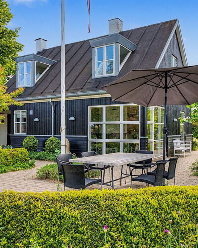 Gullan - 75M from the Sea
