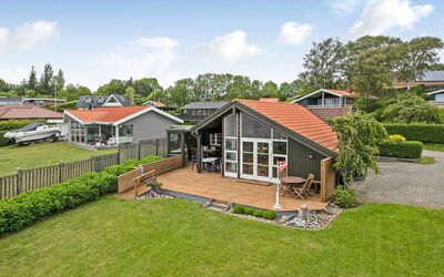 Tilia - 15M from the Sea