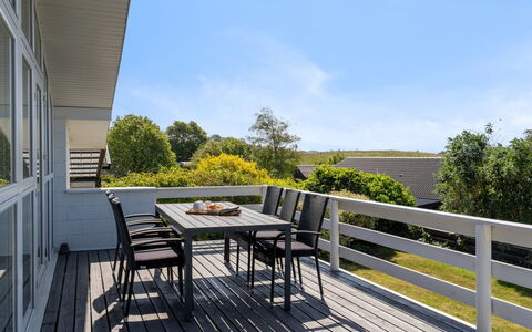 Wrange - 150M from the Sea: Tag, Hus, Land Lot, Hjem, Sommerhus, Estate, Garden Bygninger, Skygge, Bjælkehytte, Landscaping